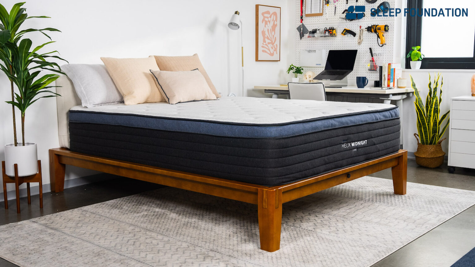 The Best Mattress in a Box - Best Overall Mattress in a Box - Helix Midnight Luxe - 1